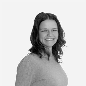 Nina Hartl